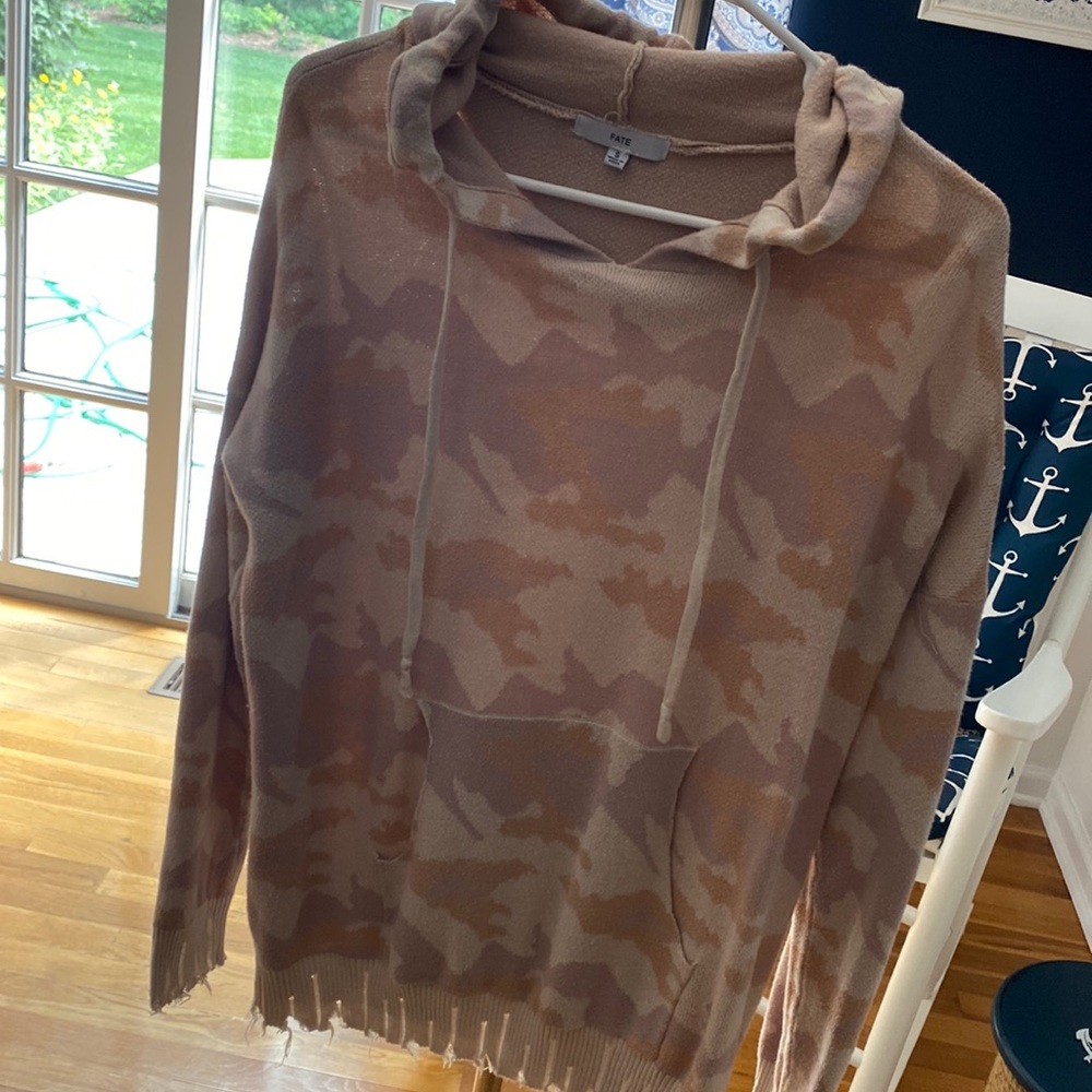 Lightweight sweatshirt
